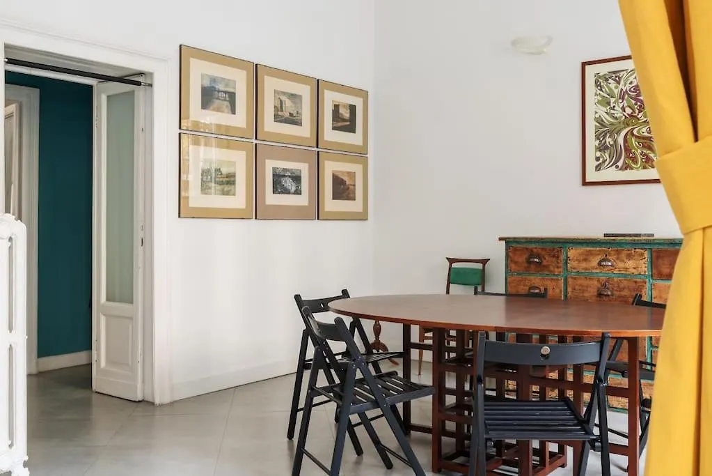 Bilocale Pergolesi Apartment Milan Italy