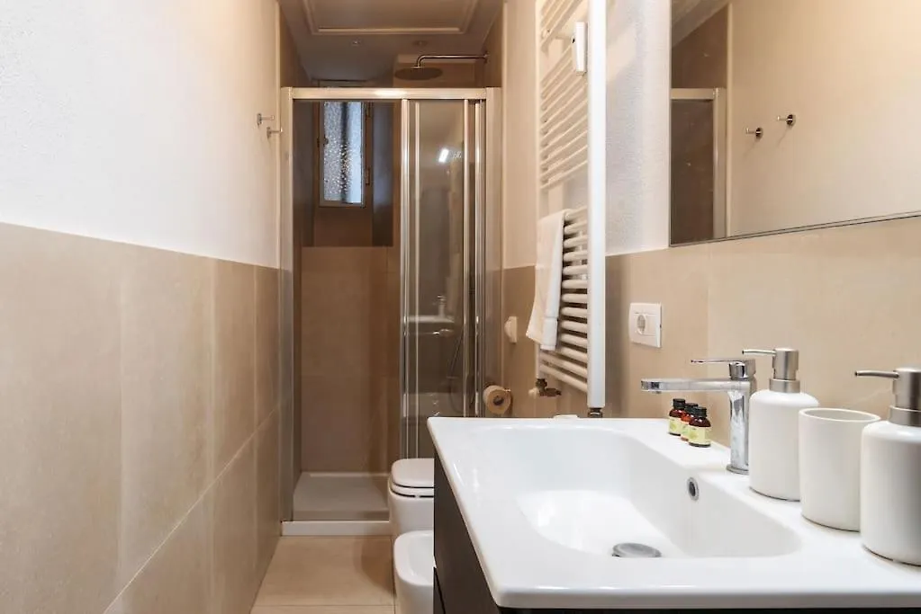 Bilocale Pergolesi Apartment Milan Italy