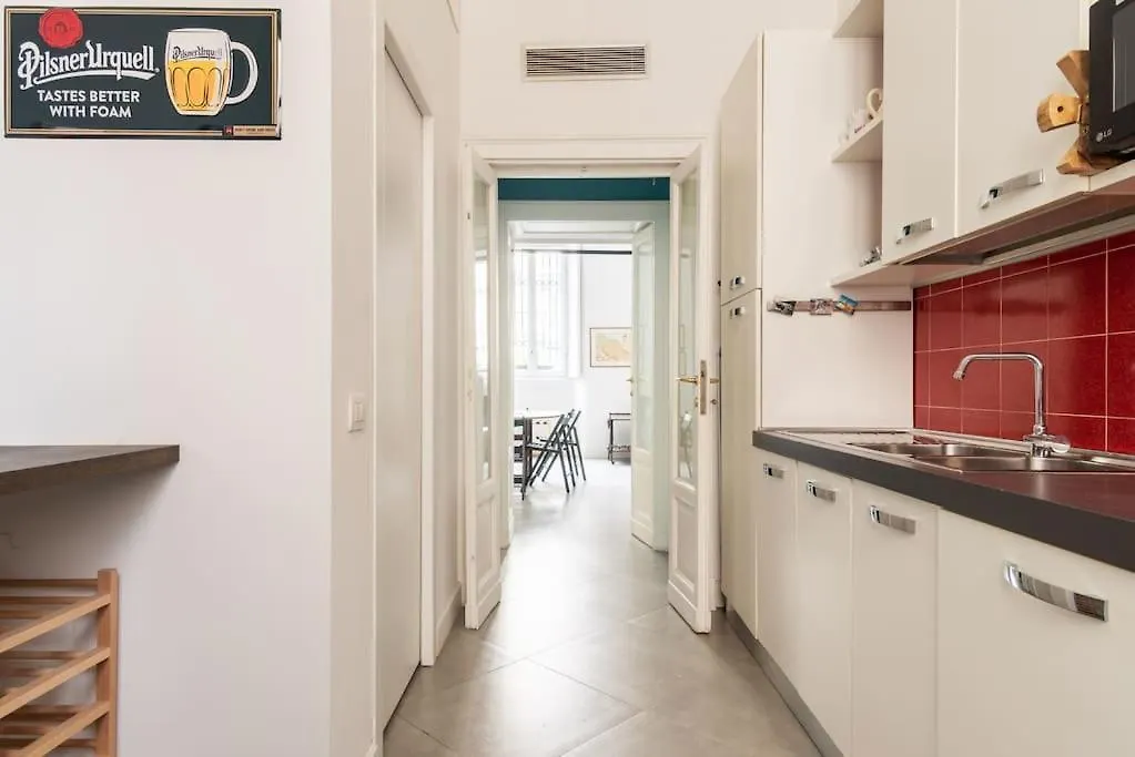 Bilocale Pergolesi Apartment Milan Italy